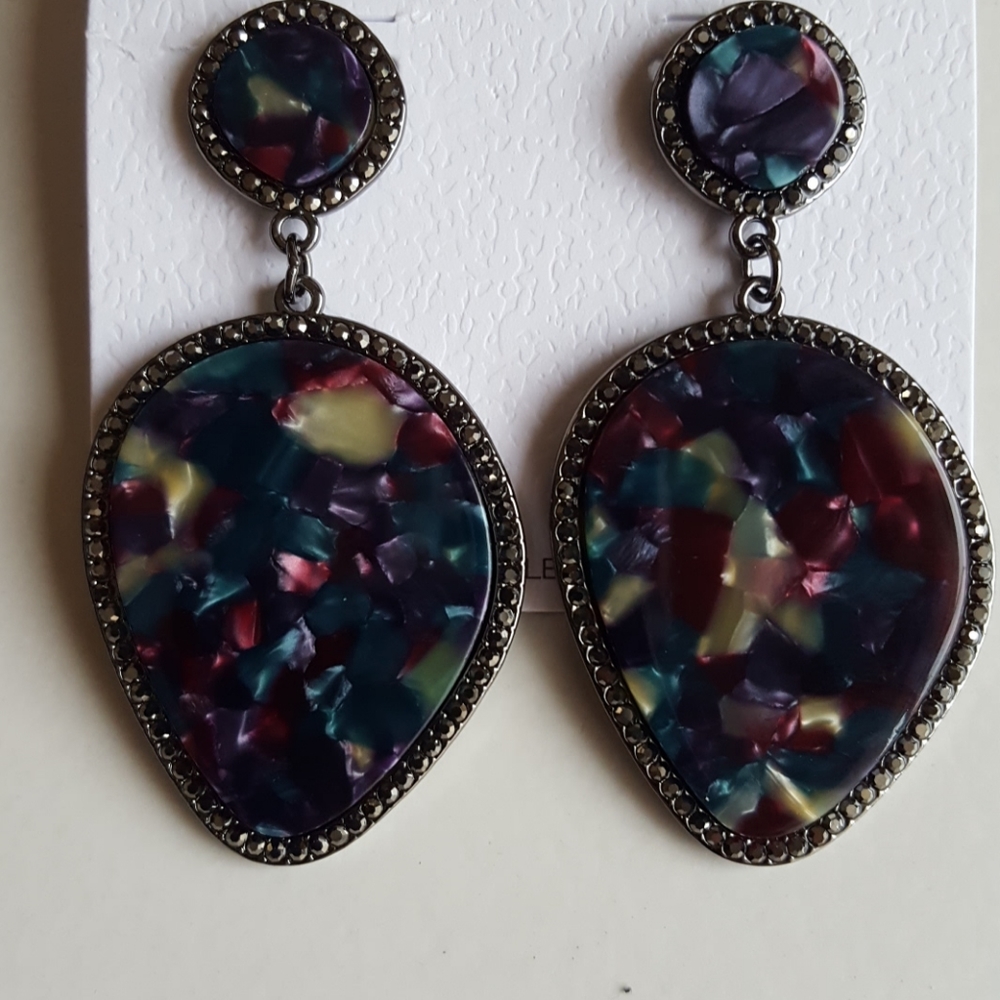 Beautiful statement earrings NEW